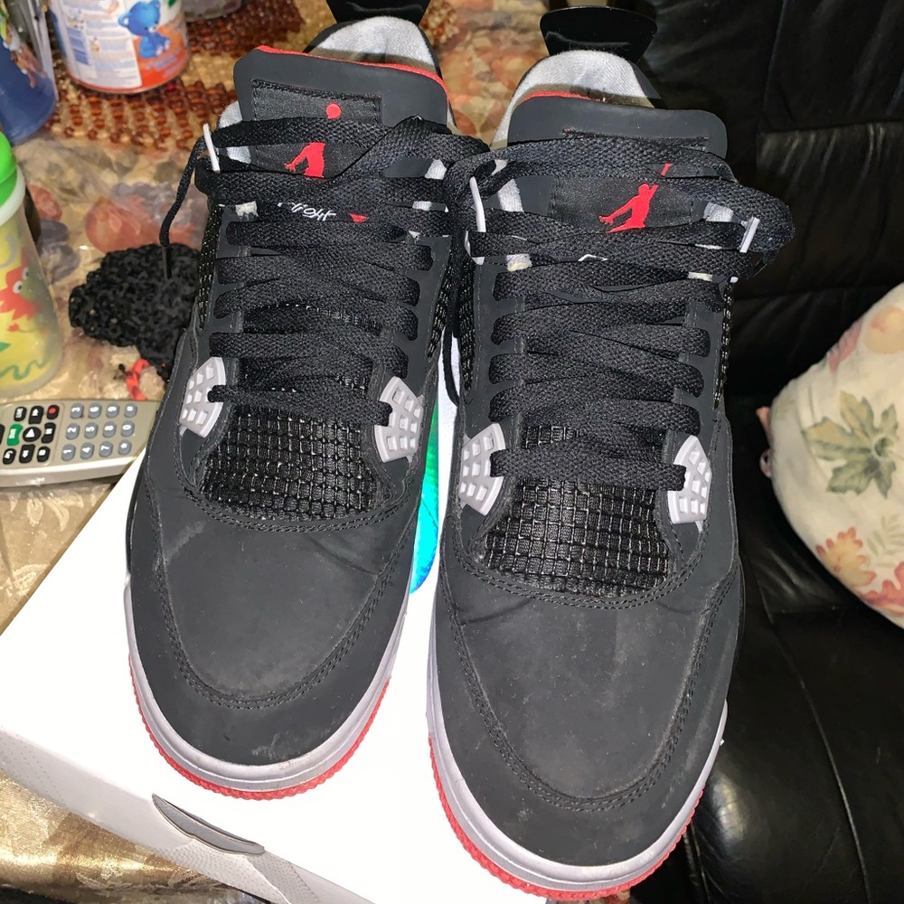 Bred 4s need it gone today don’t have the box